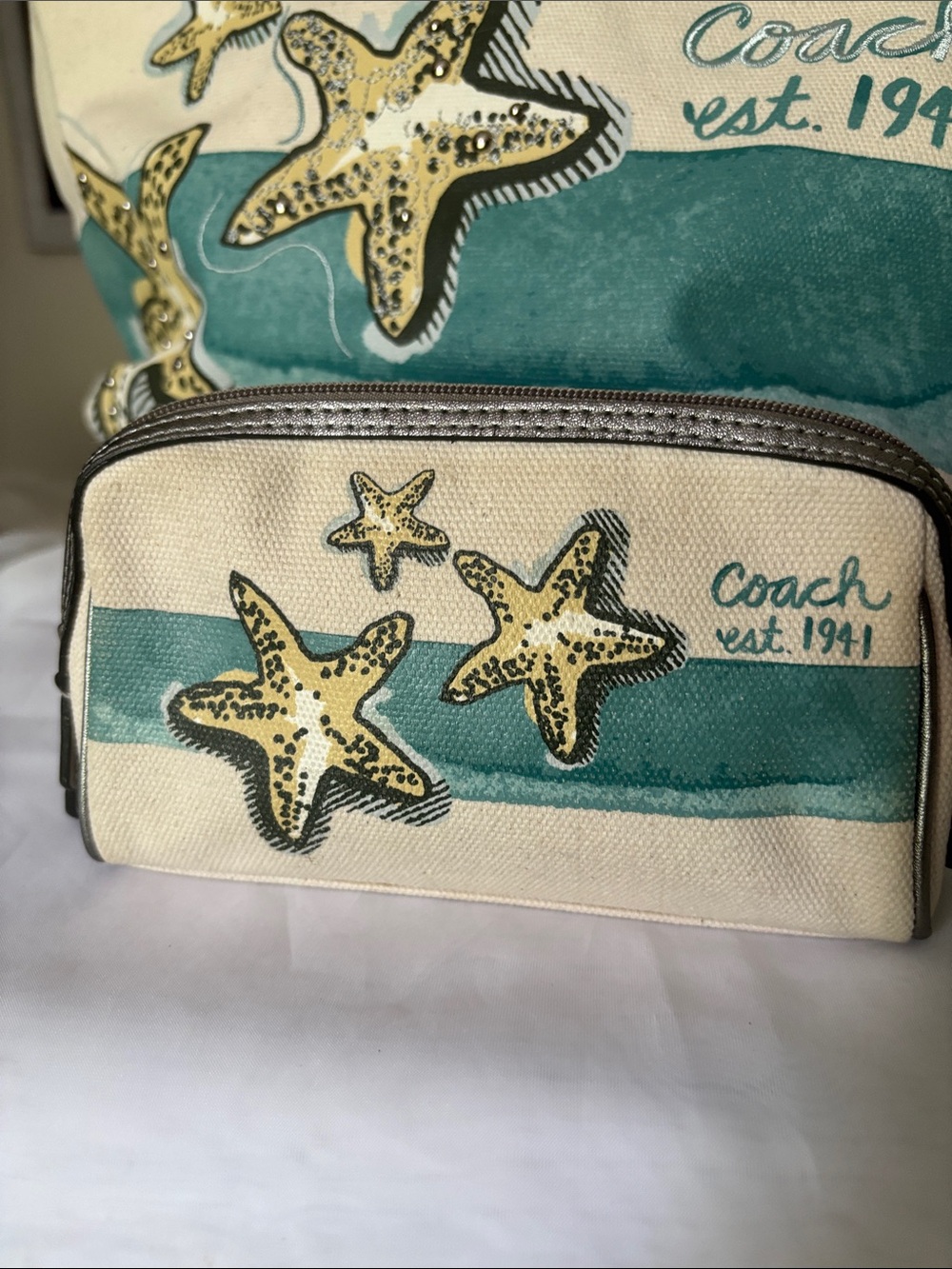 Vintage, limited-edition Coach Starfish Tote Bag, Crossbody and Pouch (F19212) - Picture 13 of 16